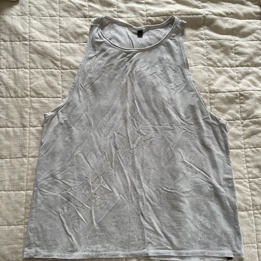 Lululemon tank